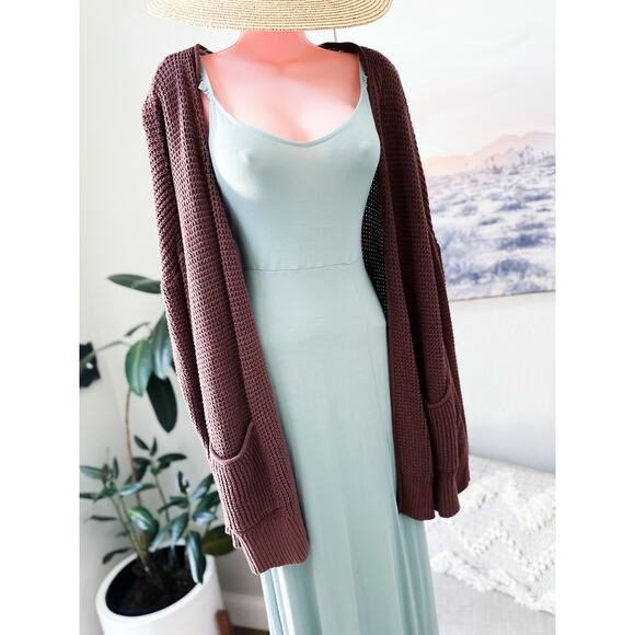 Through the Pines Slouchy Open-Front cardigan Sweater in Woodland Mocha - Picture 5 of 5